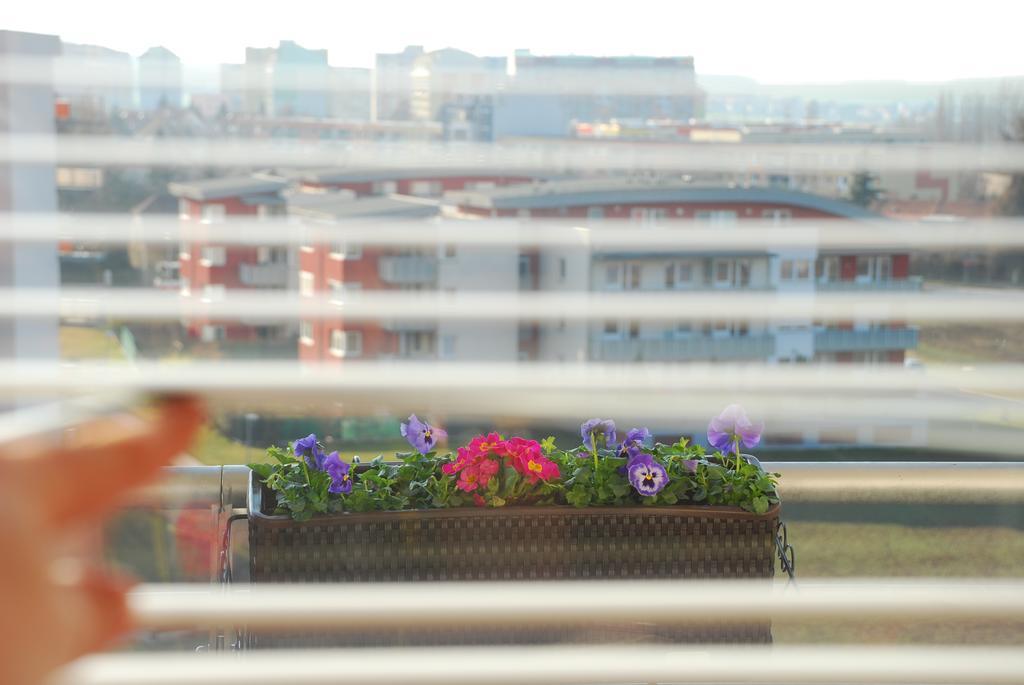 A Nice Place To Stay Apartments Прага Экстерьер фото